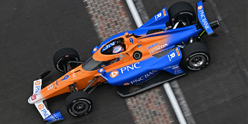 An overhead look at Scott Dixon crosses the Yard of Bricks in the #9 car